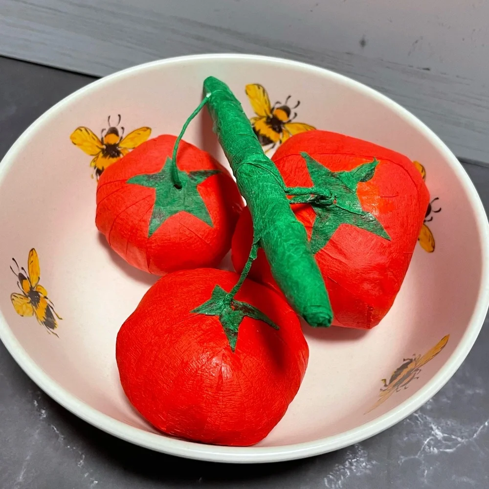 Surprise Ball Tomatoes On The Vine 🍅🍅🍅
